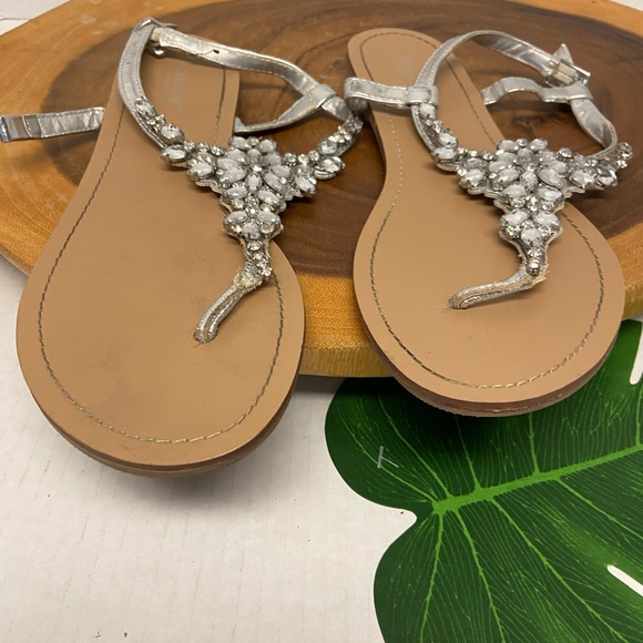 David’s Bridal Gemstone Blinged Bridal Wedding Sandals - Picture 4 of 8